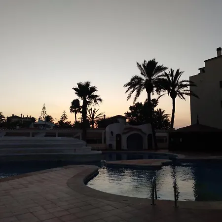 Parchis Con Piscina شقة دينايا