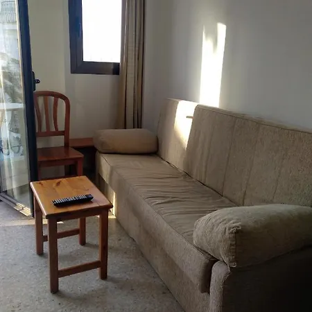 Apartment Parchis Con Piscina *